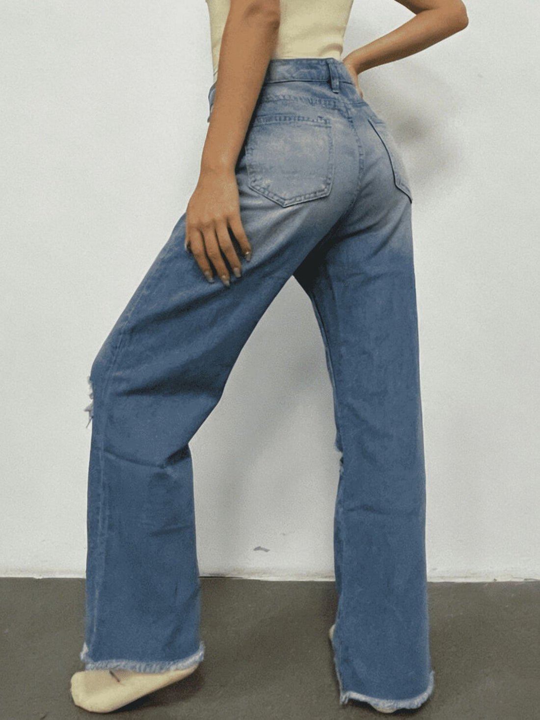 Distressed Raw Hem Bootcut Jeans - cas7m