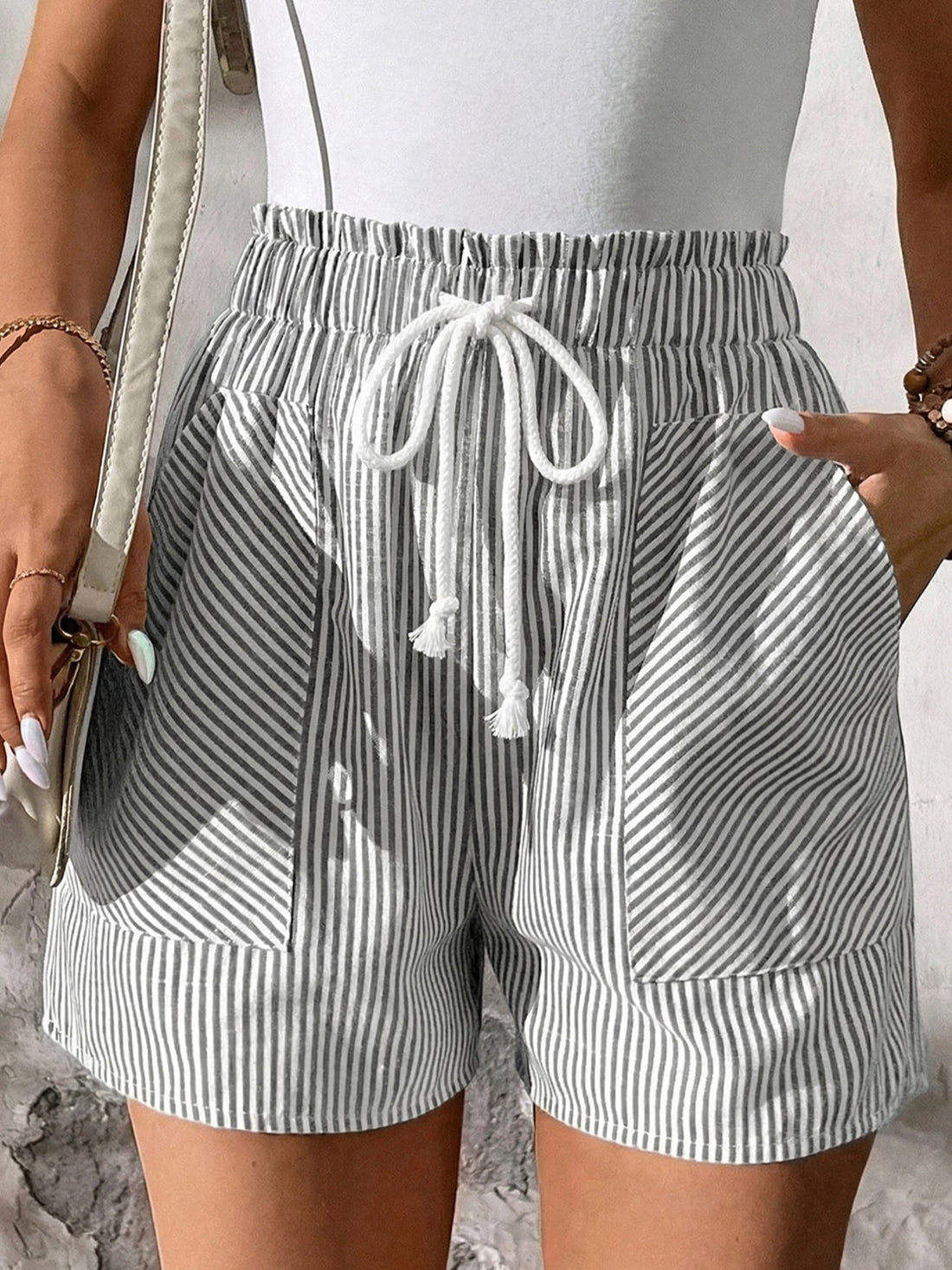 Striped Elastic Waist Drawstring Shorts - cas7m
