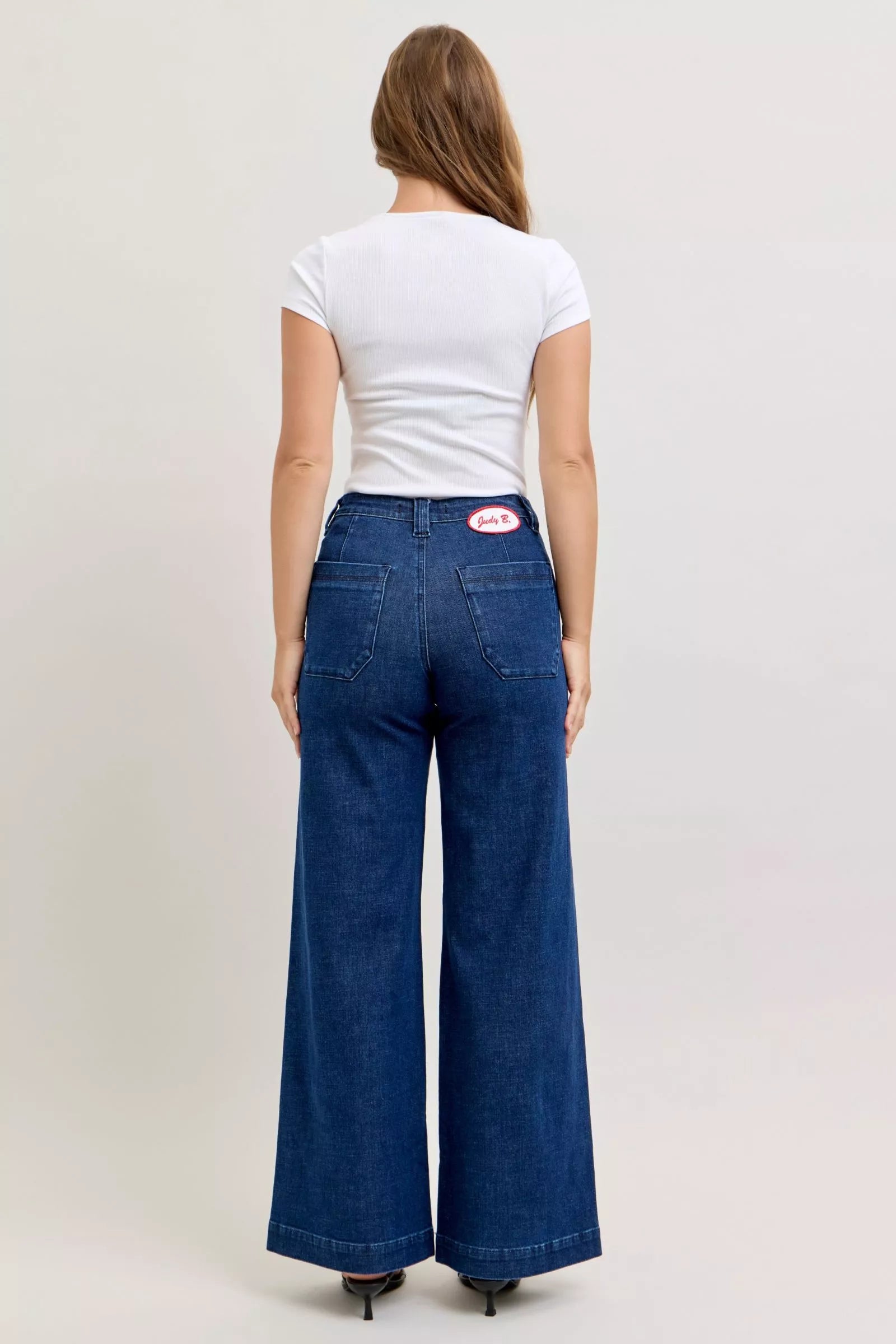 Judy Blue High-Waisted Retro Wide Jeans with Patch Pkts & Twisted Seams - cas7m