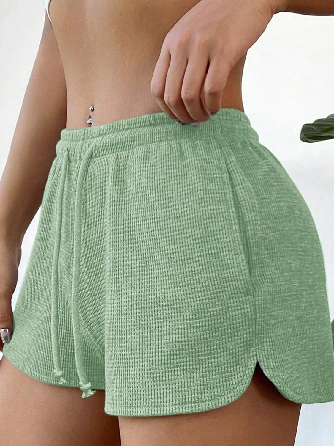Drawstring Shorts with Pockets - cas7m