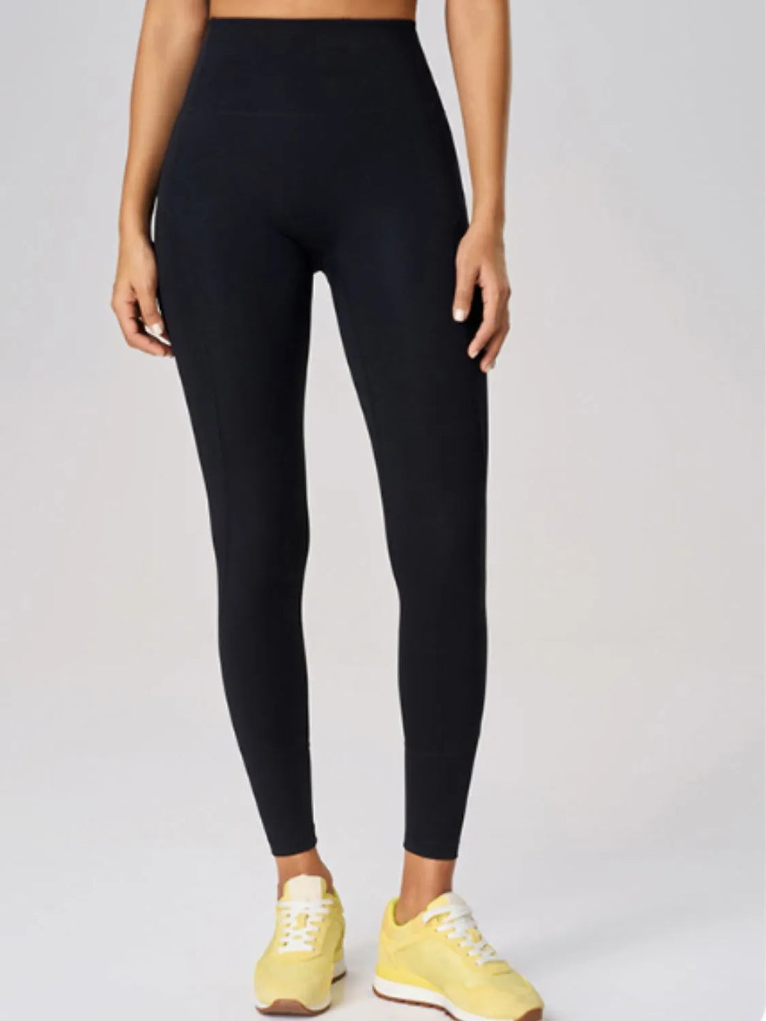 Pocket-Friendly Stretchy Nylon-Spandex Leggings - cas7m