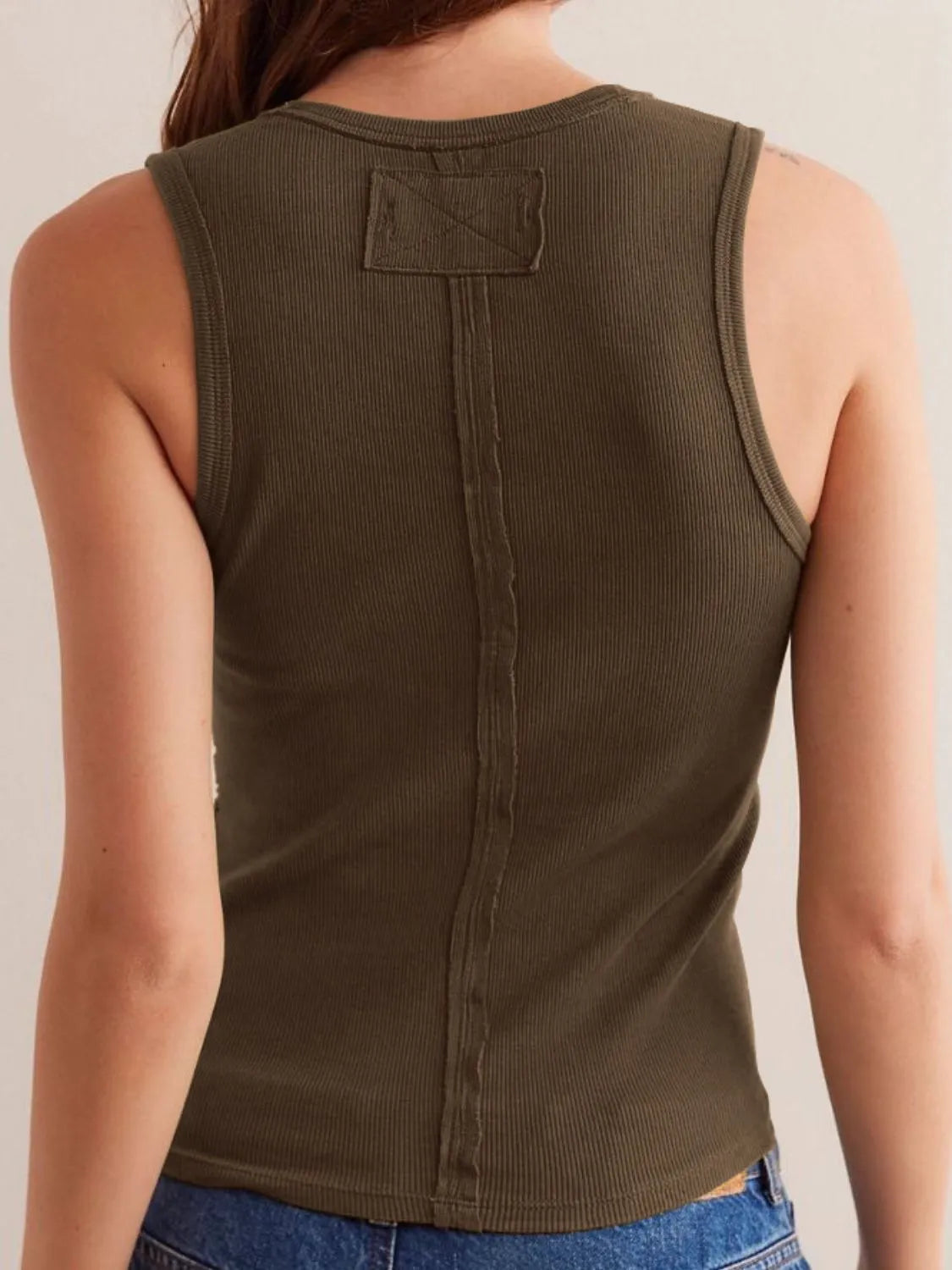 Solid V-Neck Tank - cas7m