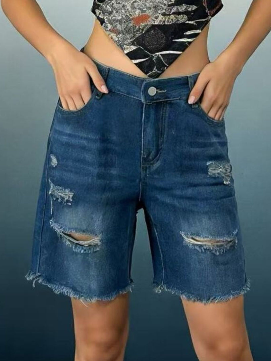 Full Size Ripped Frayed Hem Denim Shorts Plus Size - cas7m