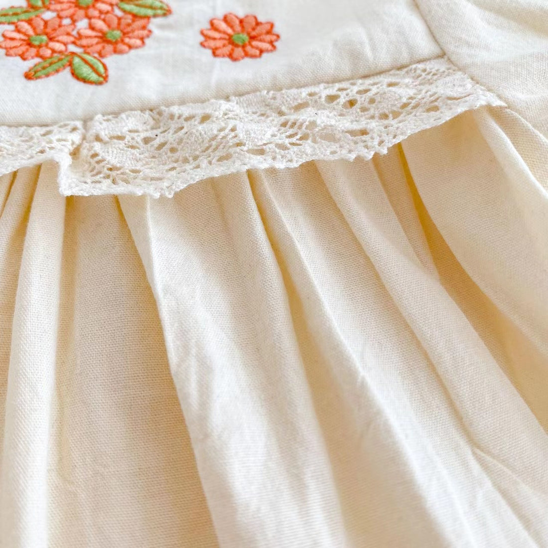 Girl Baby Flower Embroidered Short-sleeved Top - cas7m