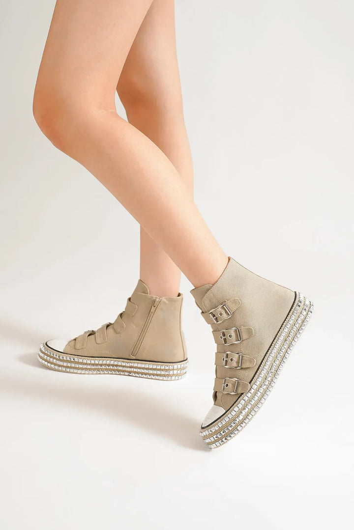 Beast Fashion Multi-Buckle Straps Studded Platform Sneakers - cas7m