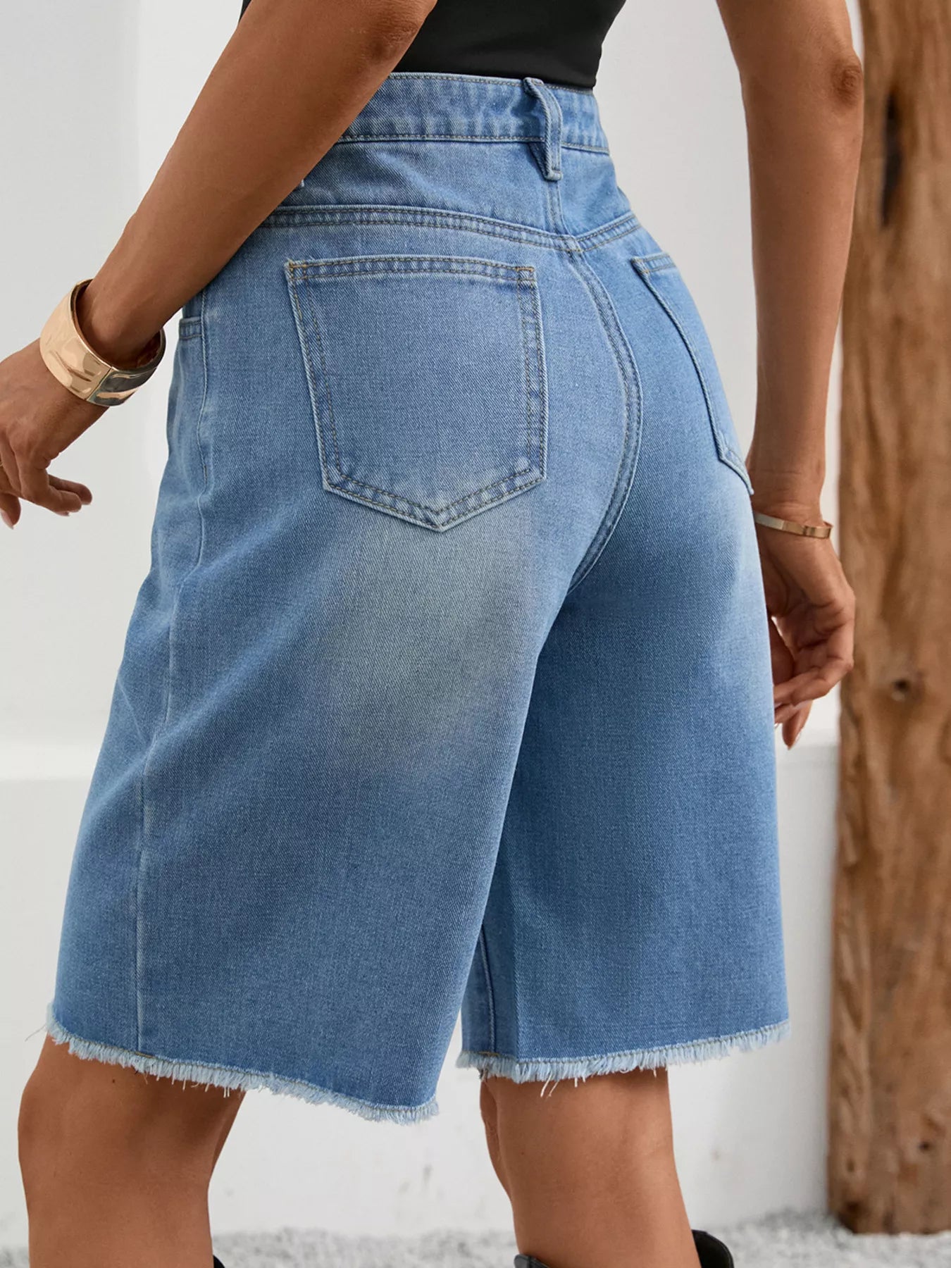 Ripped Frayed Hem Denim Shorts - cas7m