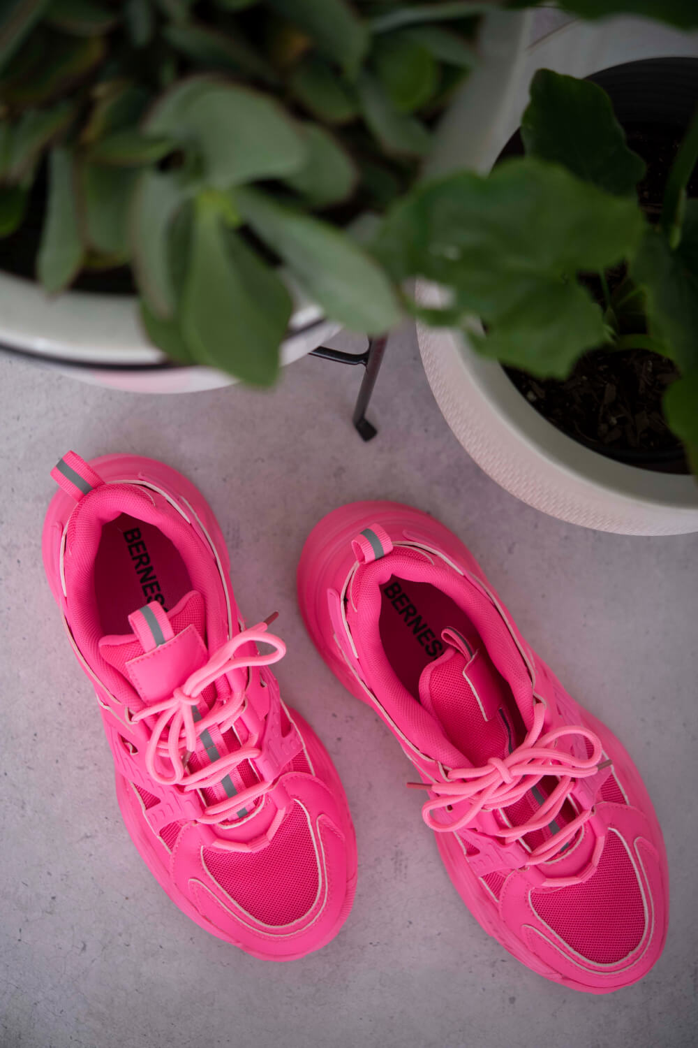 Berness Running Late Chunky Sole Athletic Sneakers in Hot Pink - cas7m