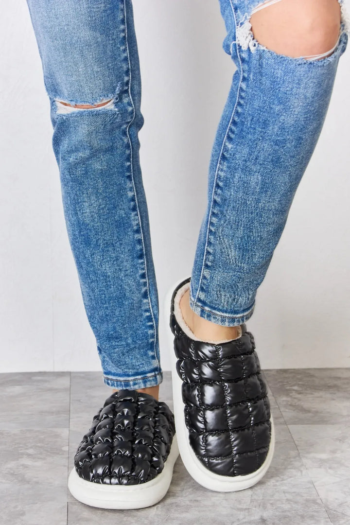 Melody Puffer Plush Slippers - cas7m