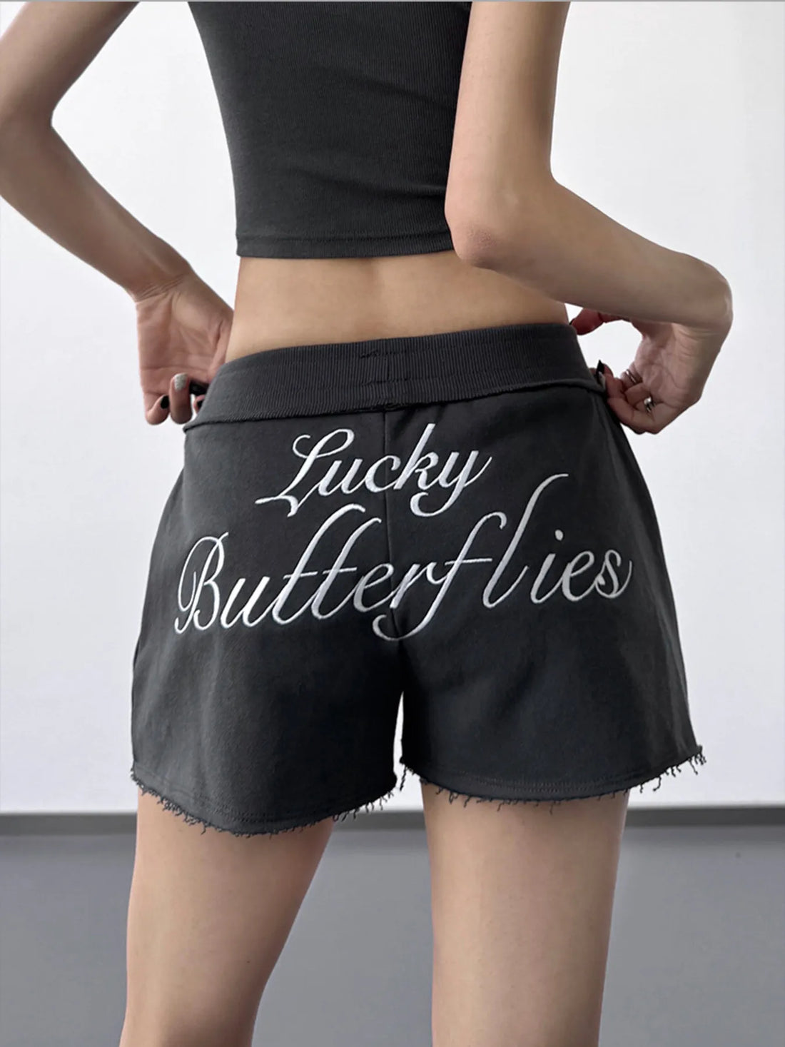 Letter Back Shorts - cas7m