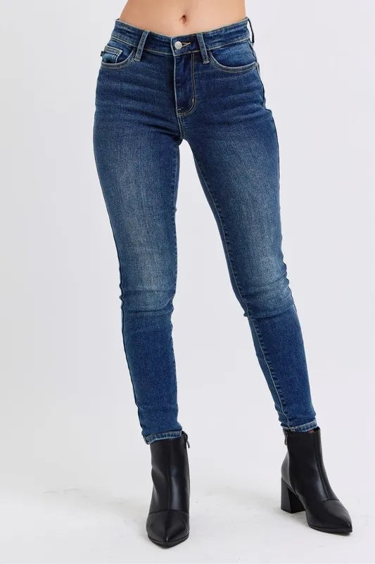Judy Blue Full Size Run Mid-Rise Waist Skinny Jeans with Thermal Lining - cas7m