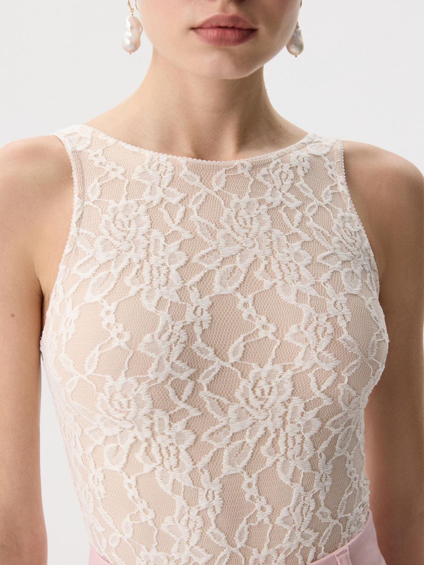 Lace Round Neck Tank - cas7m