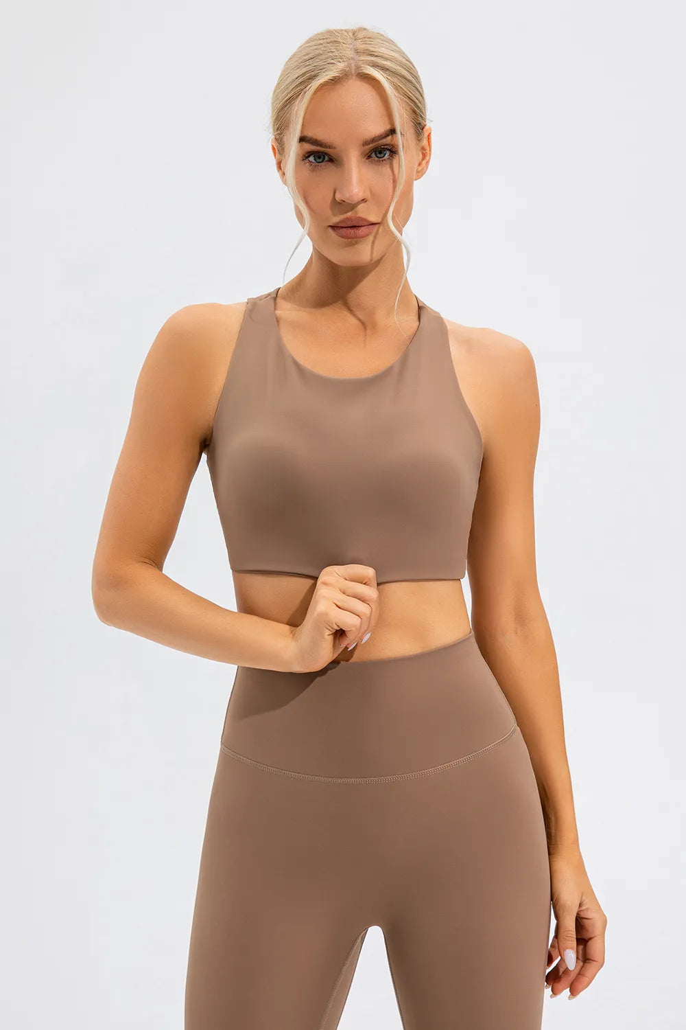 Round Neck Cutout Cropped Active Tank - cas7m