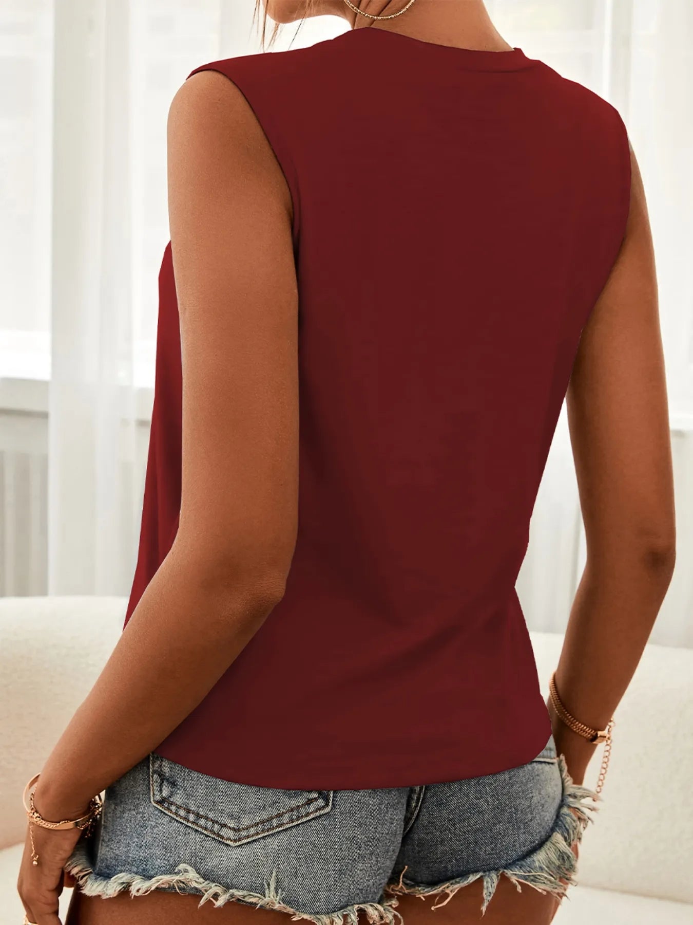 Cutout Sleeveless Tank Top - cas7m