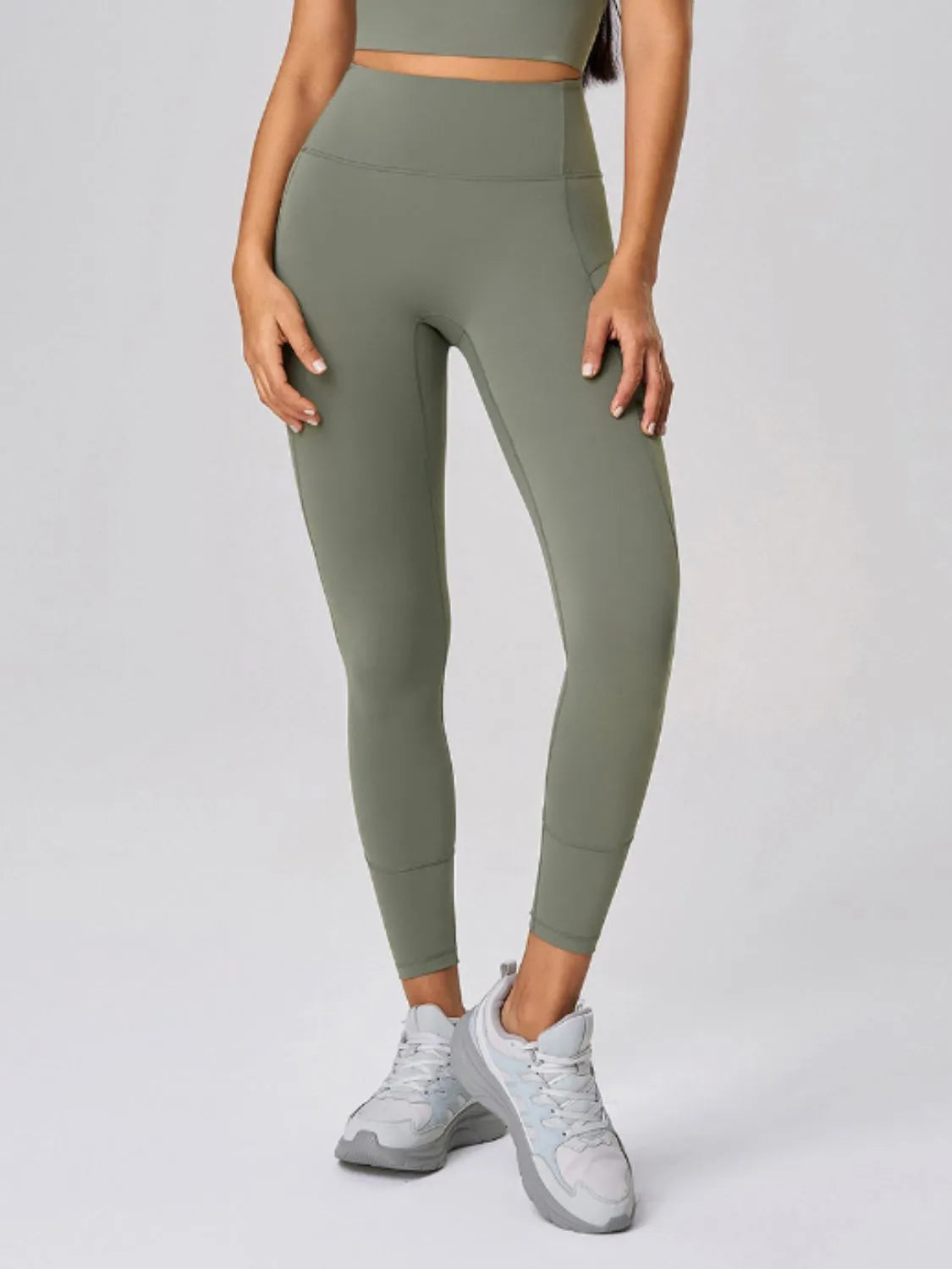 Pocket-Friendly Stretchy Nylon-Spandex Leggings - cas7m