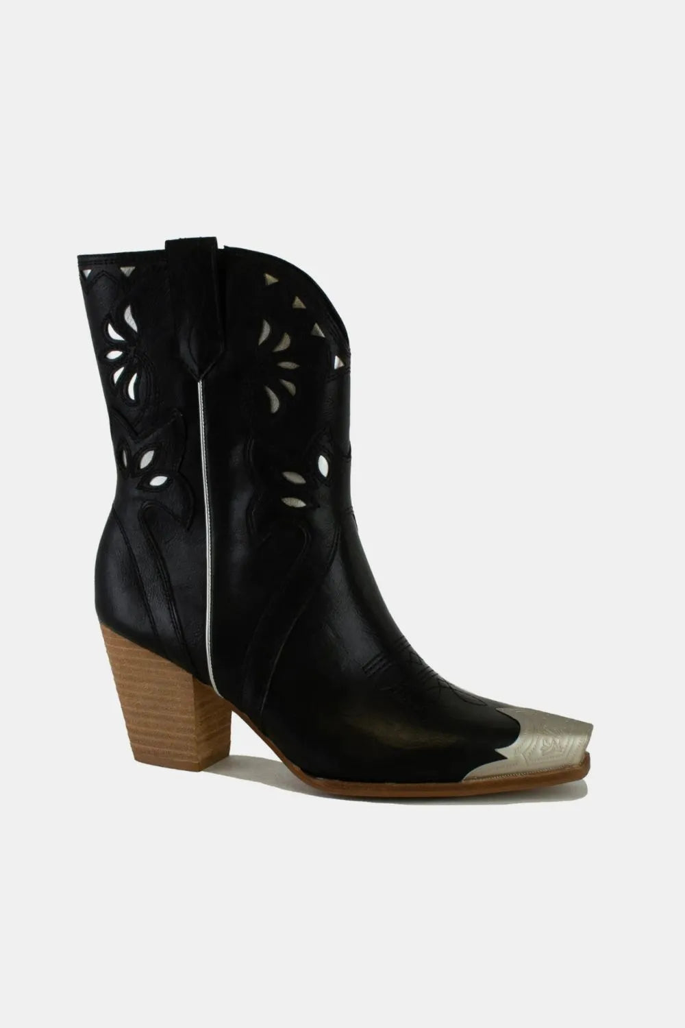 Beast Fashion Cut-Out Floral Embroidery Boots - cas7m