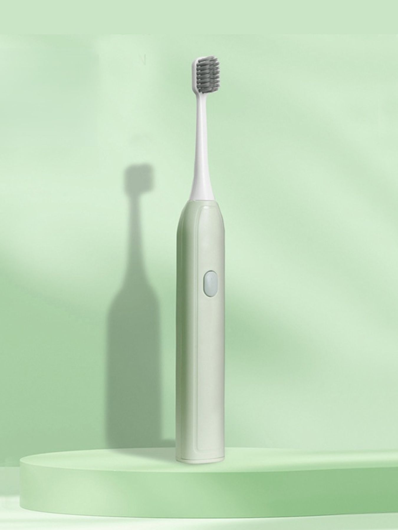 JetSet Smile: Portable Electric Toothbrush for Brilliant Oral Care - cas7m