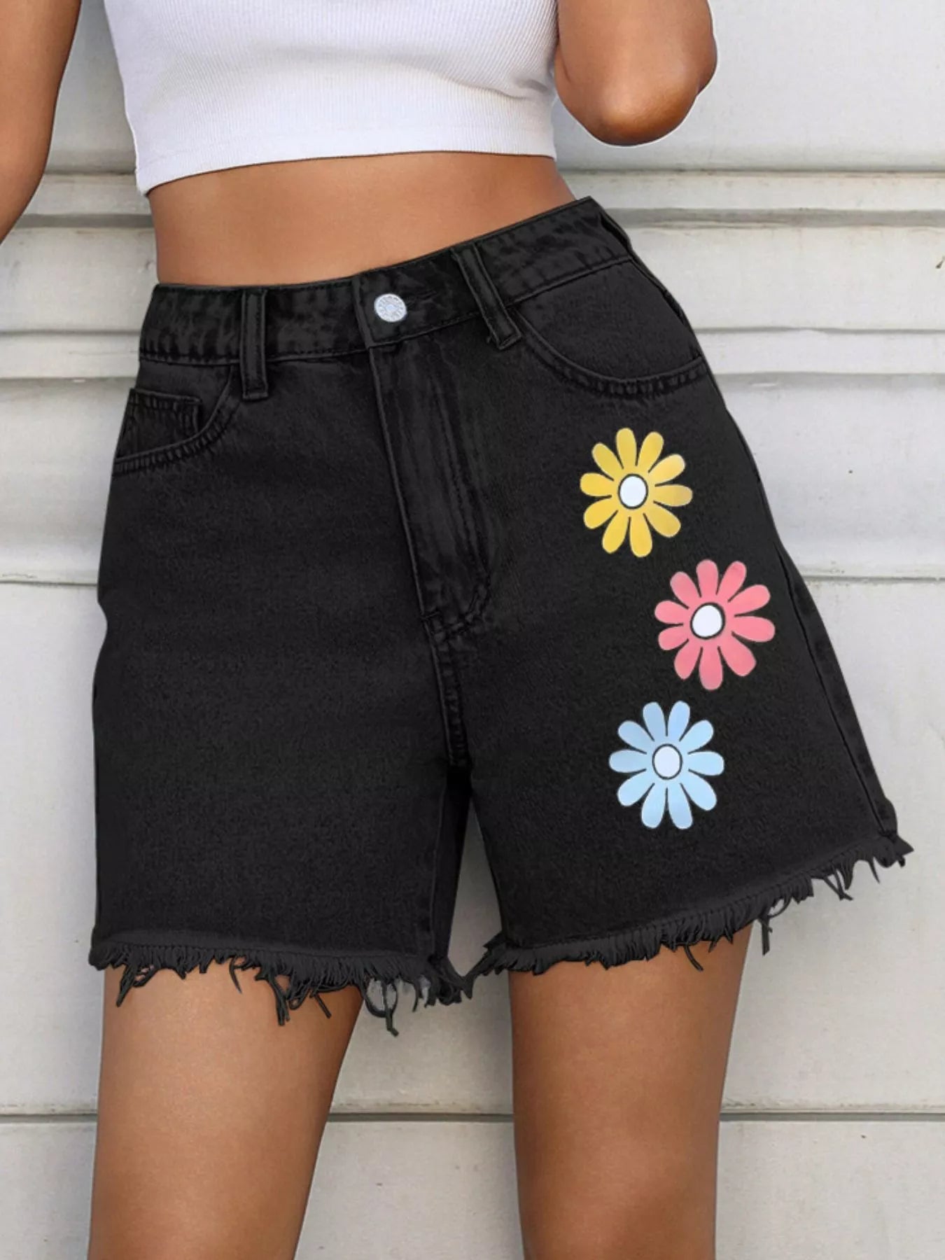 Daisy Frayed Hem Denim Shorts - cas7m