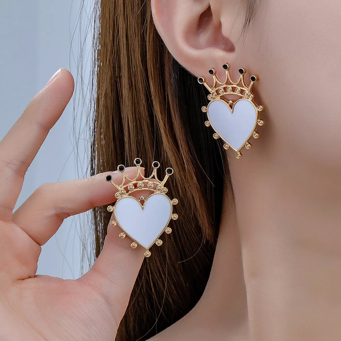 Crown Heart Stud Earrings - cas7m