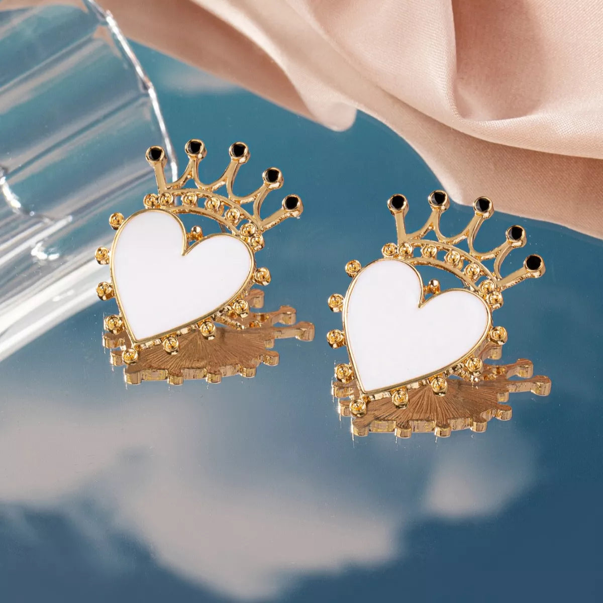 Crown Heart Stud Earrings - cas7m