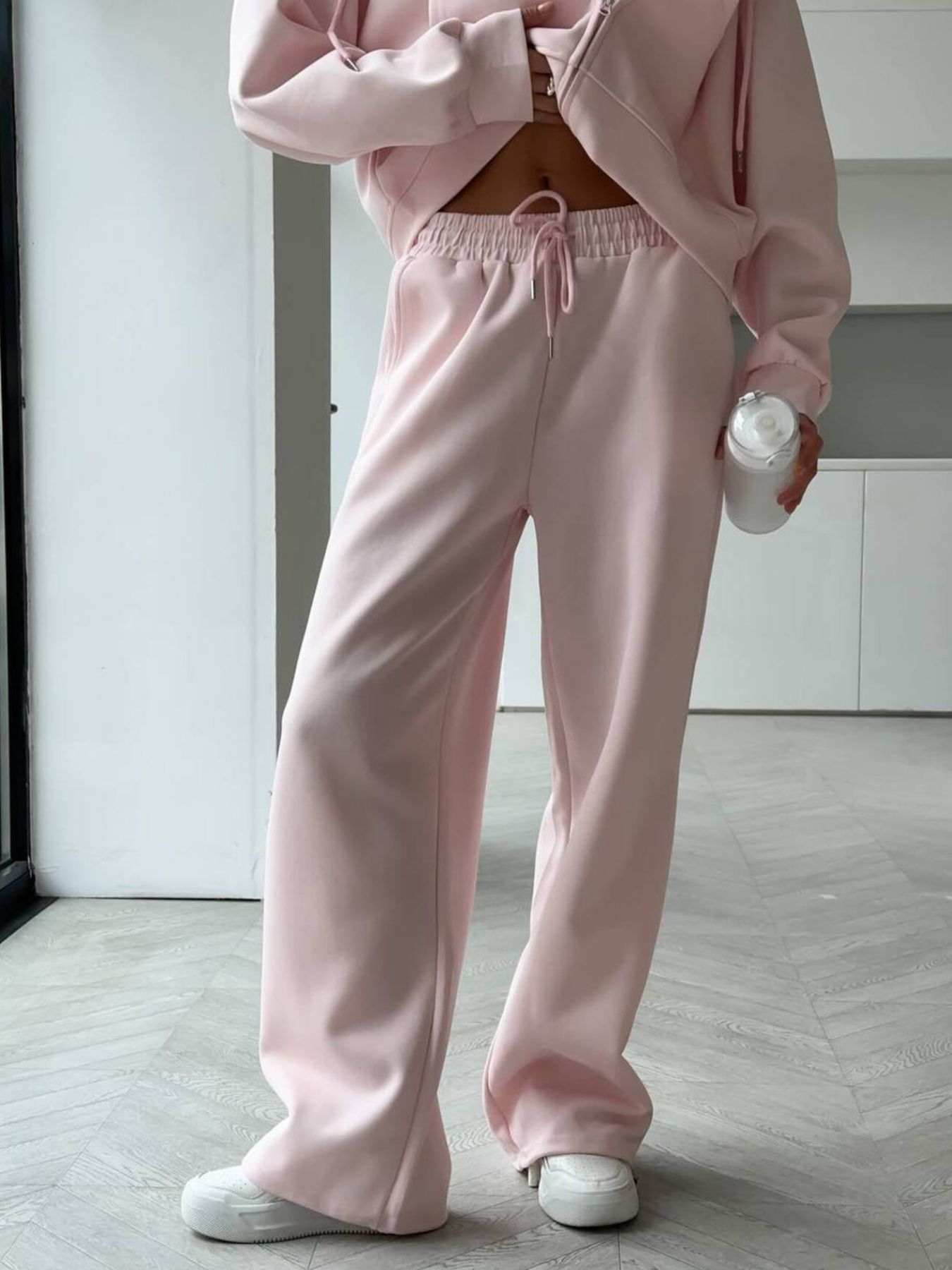 Zip-Up Hoodie and Sweatpants Set - cas7m