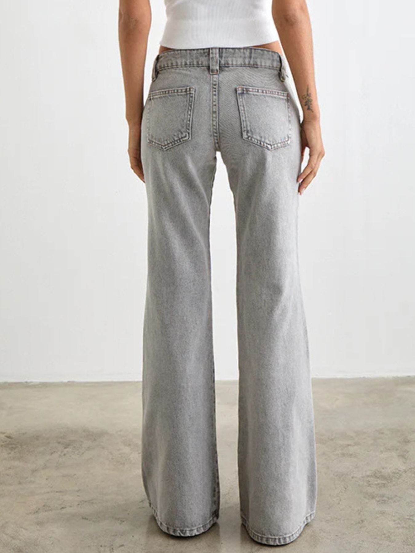 Low Rise Flare Leg Jeans - cas7m