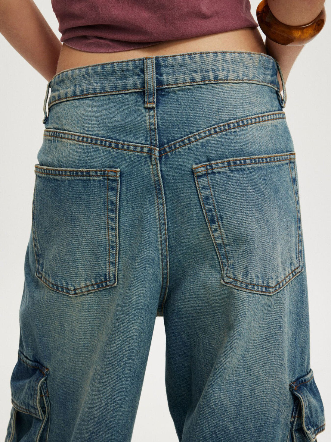Vintage Wash Wide Leg Cargo Jeans - cas7m