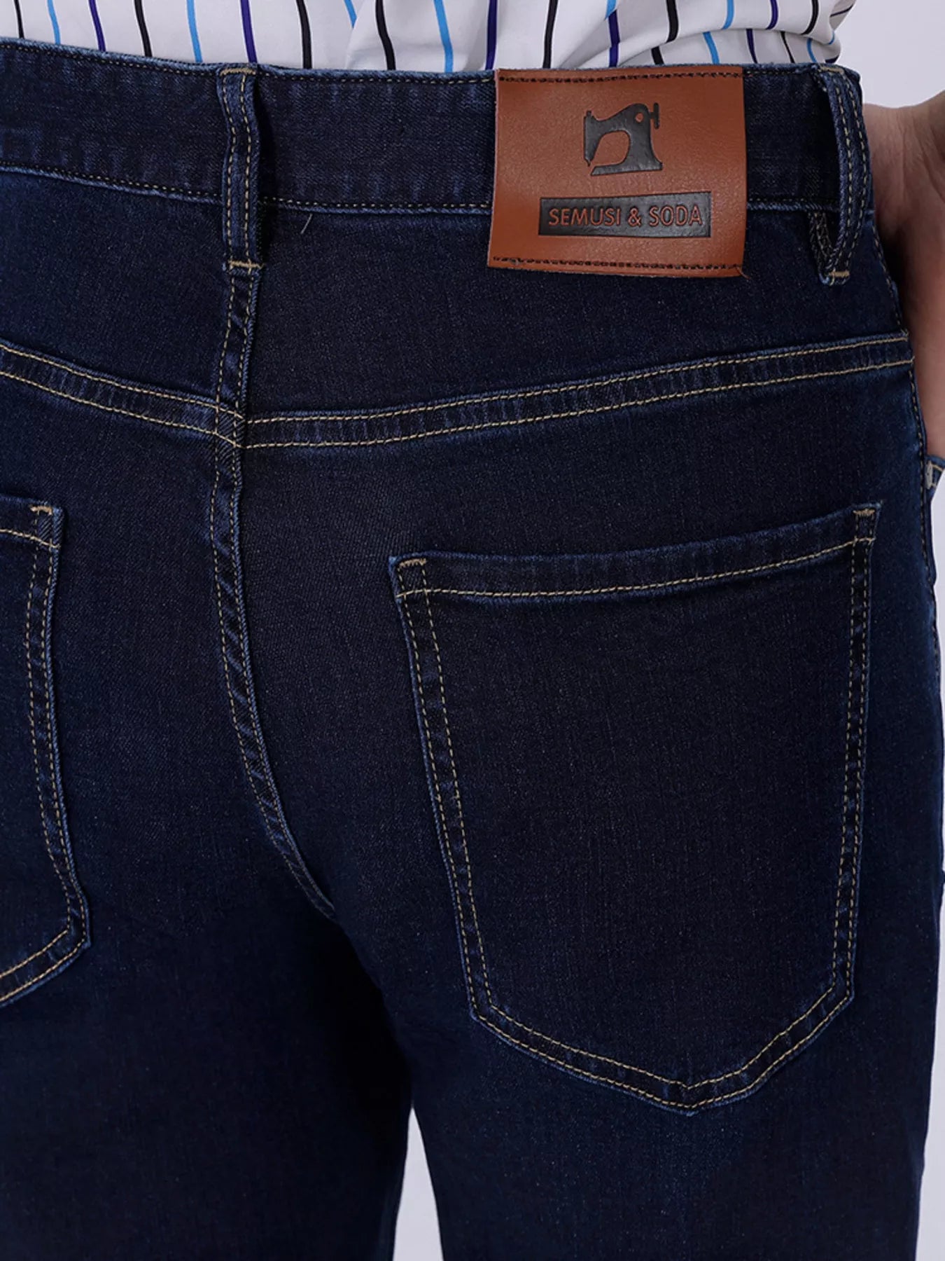 Men's Wash Straight-Leg Jeans - cas7m