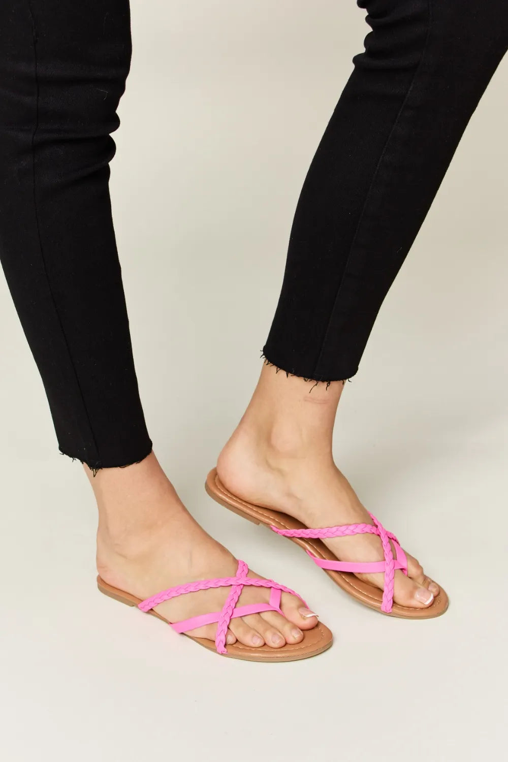 WILD DIVA Crisscross PU Leather Open Toe Sandals - cas7m