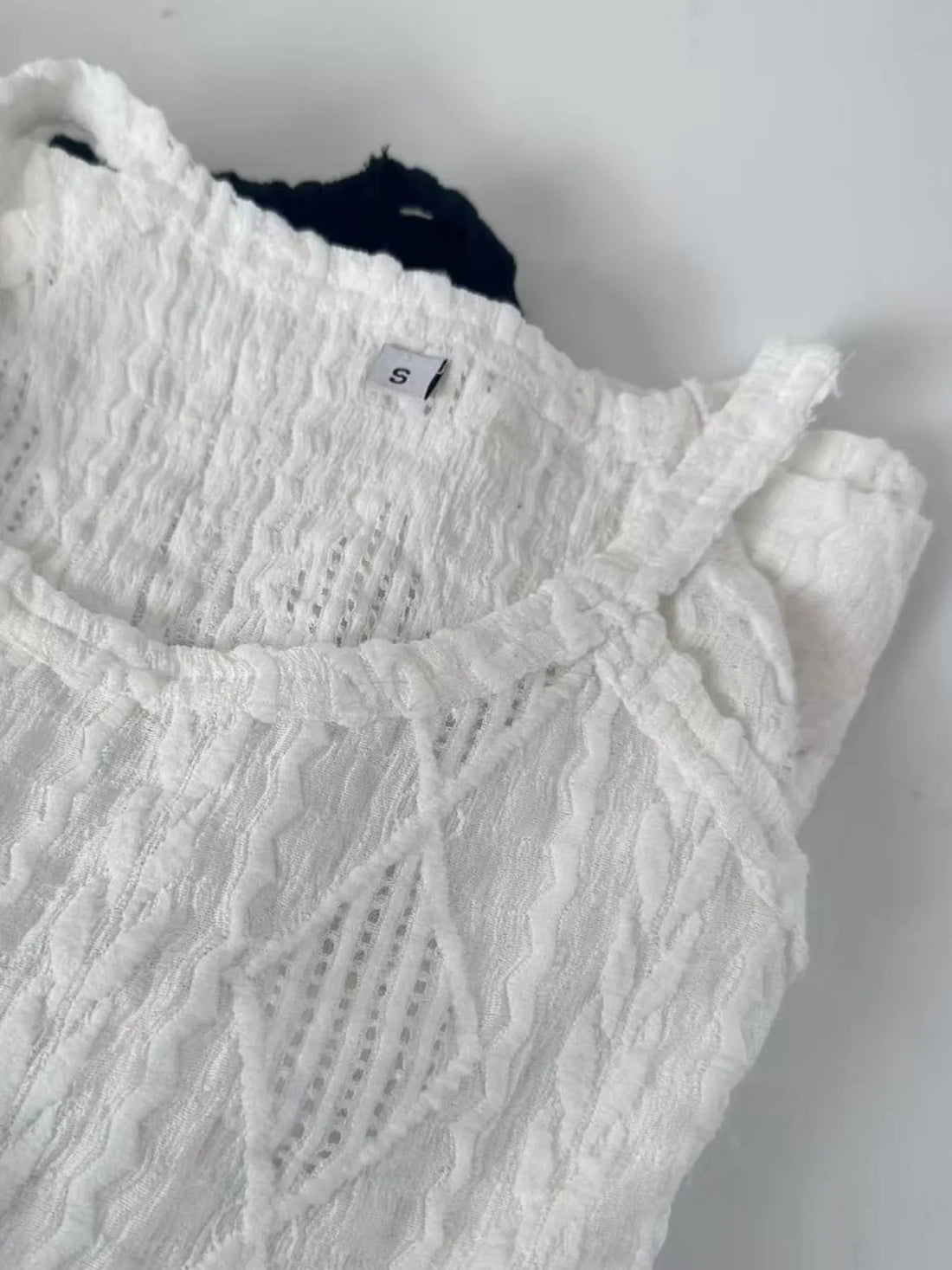 Textured Round Neck Tank - cas7m
