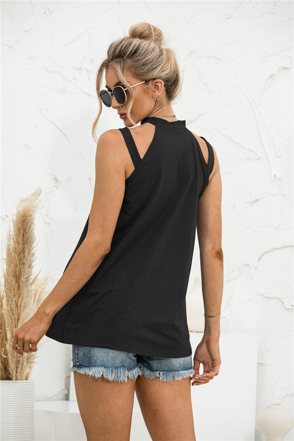 Cutout Mock Neck Tank - cas7m