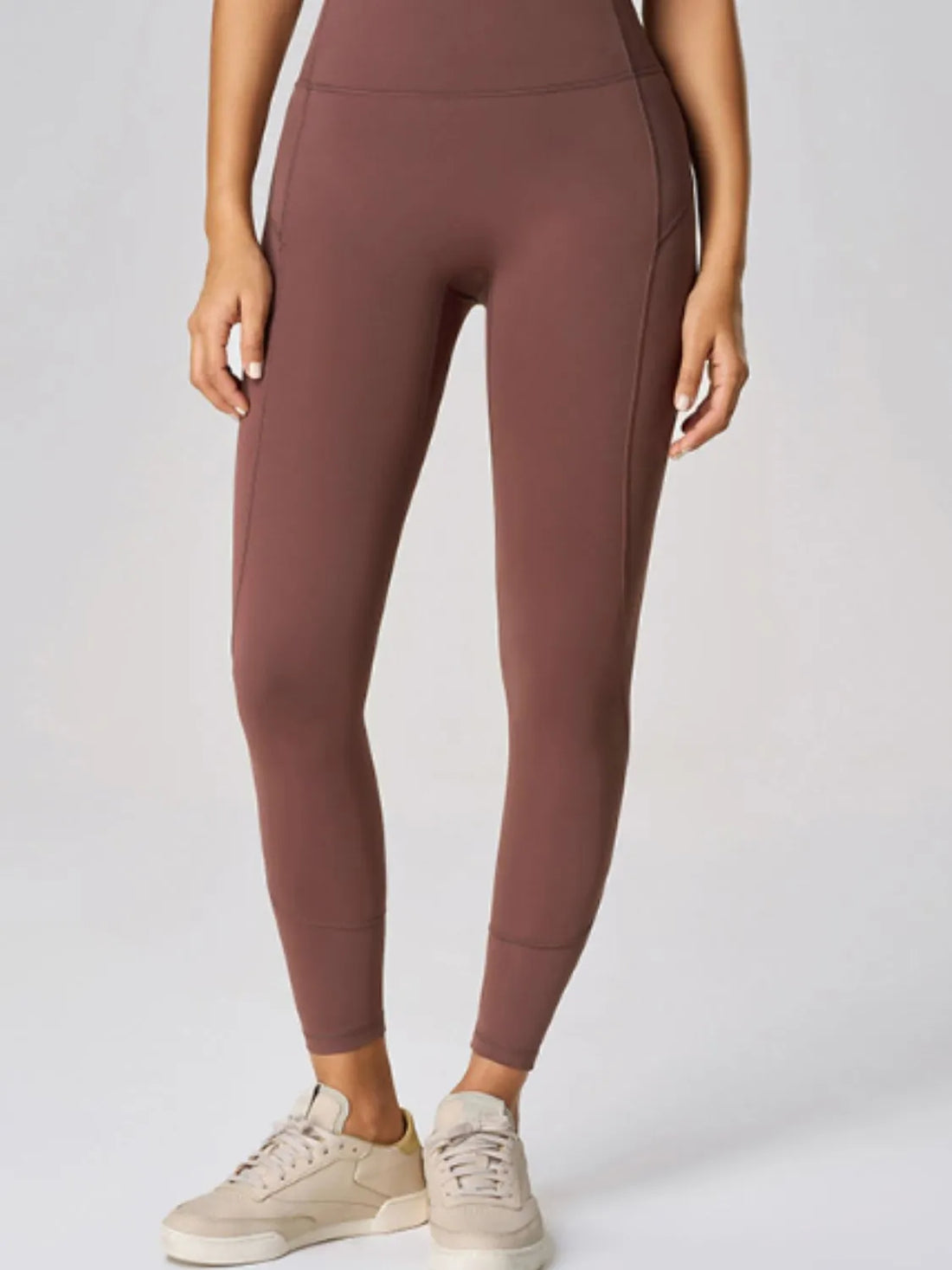 Pocket-Friendly Stretchy Nylon-Spandex Leggings - cas7m