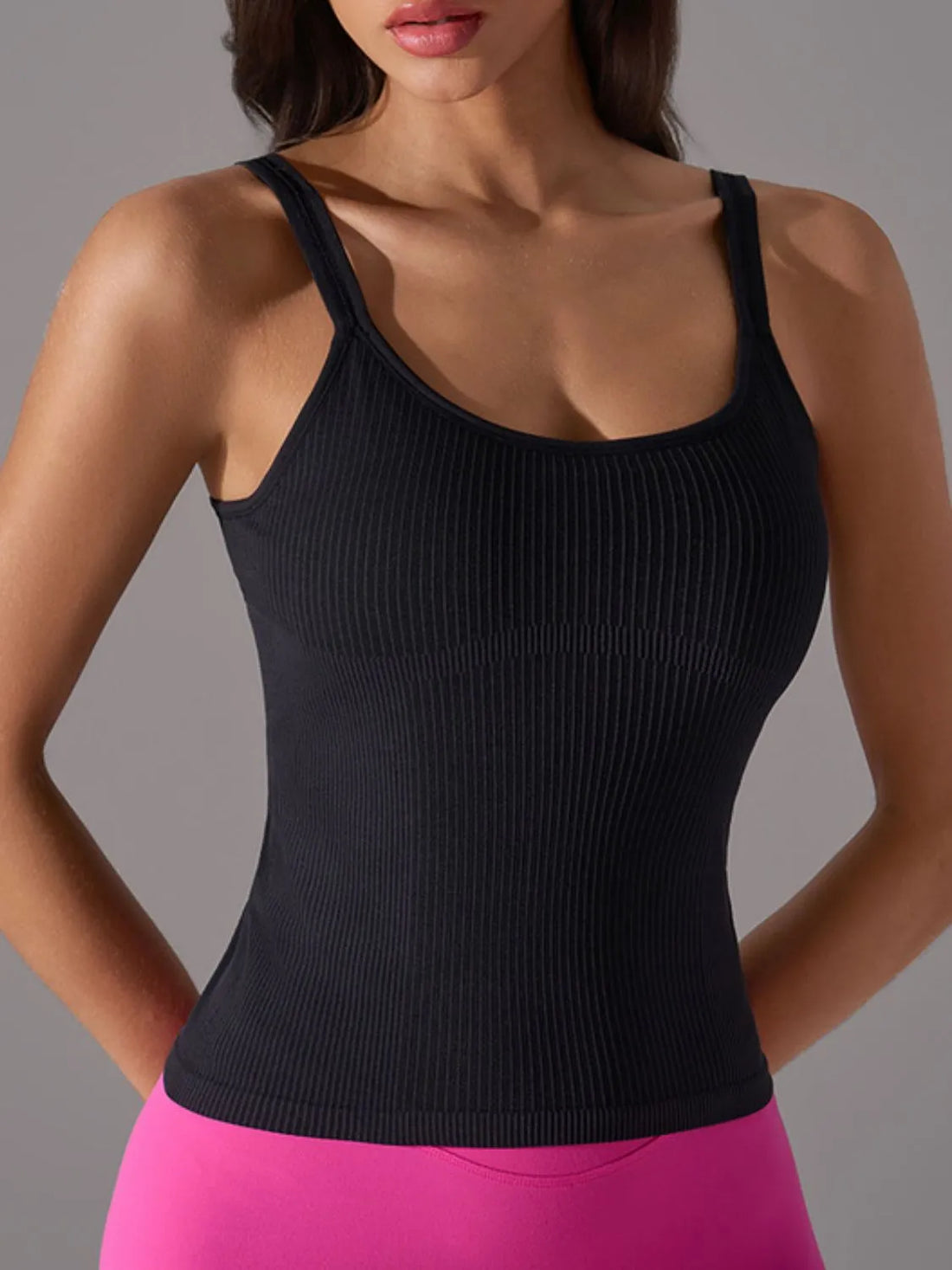Scoop Neck Active Tank with Detachable Chest Pads - cas7m