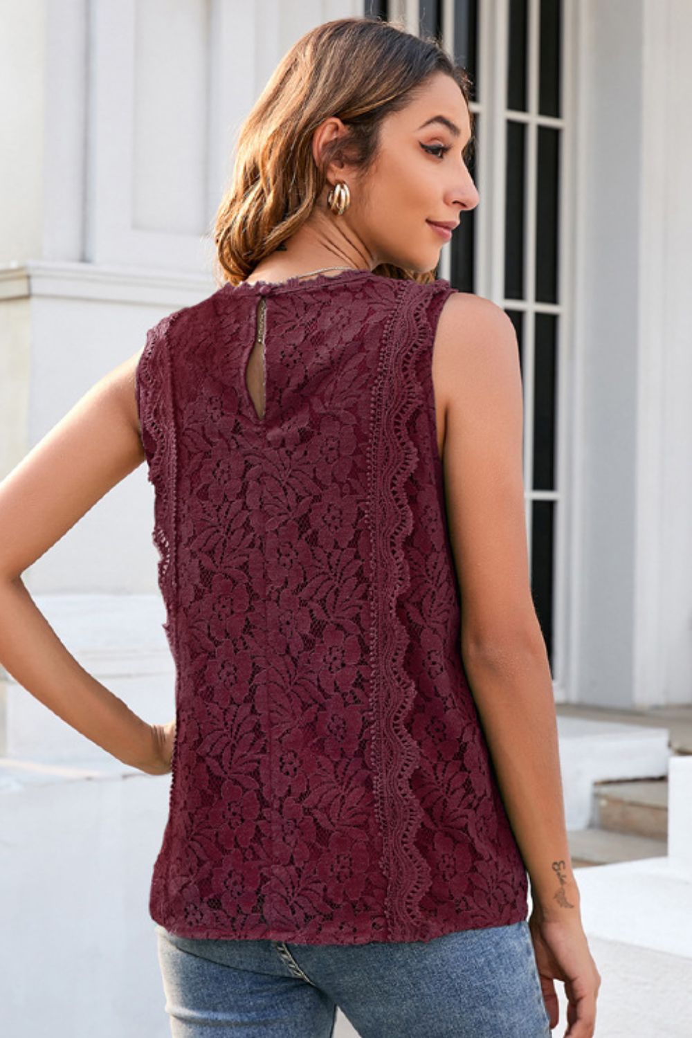 Lace V-Neck Tank - cas7m