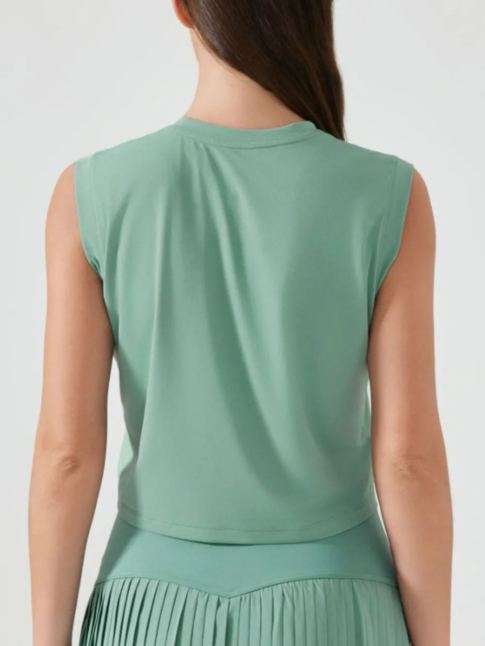 Millennia Round Neck Cropped Active Tank - cas7m