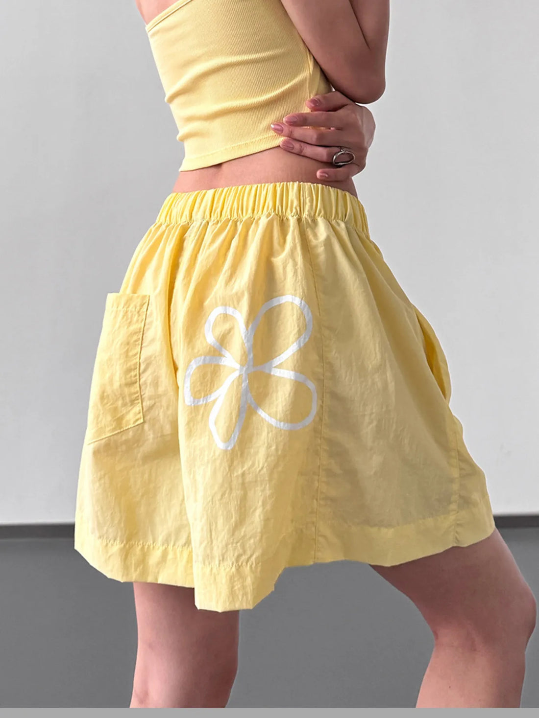 Elastic Waist Shorts - cas7m