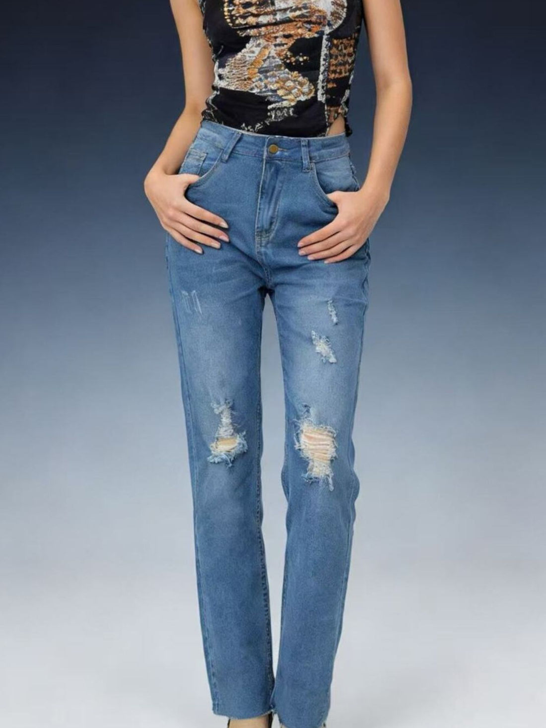 High-Waisted Distressed Jeans - cas7m