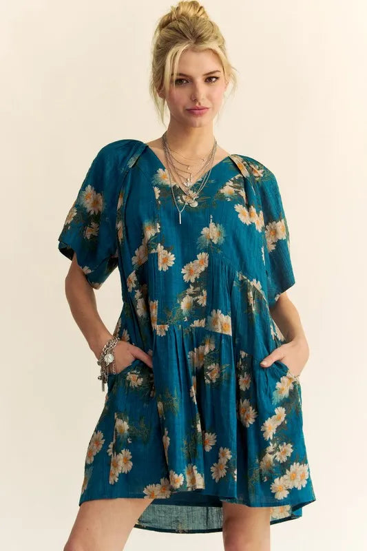 Davi & Dani Floral Print Short Bell Sleeve Pleated Mini Dress - cas7m