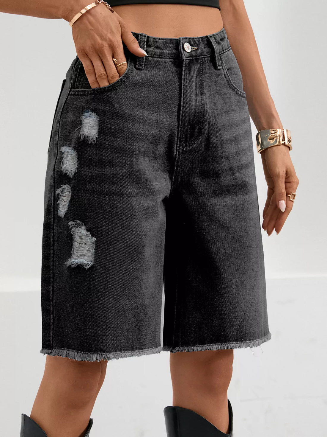 Ripped Frayed Hem Denim Shorts - cas7m