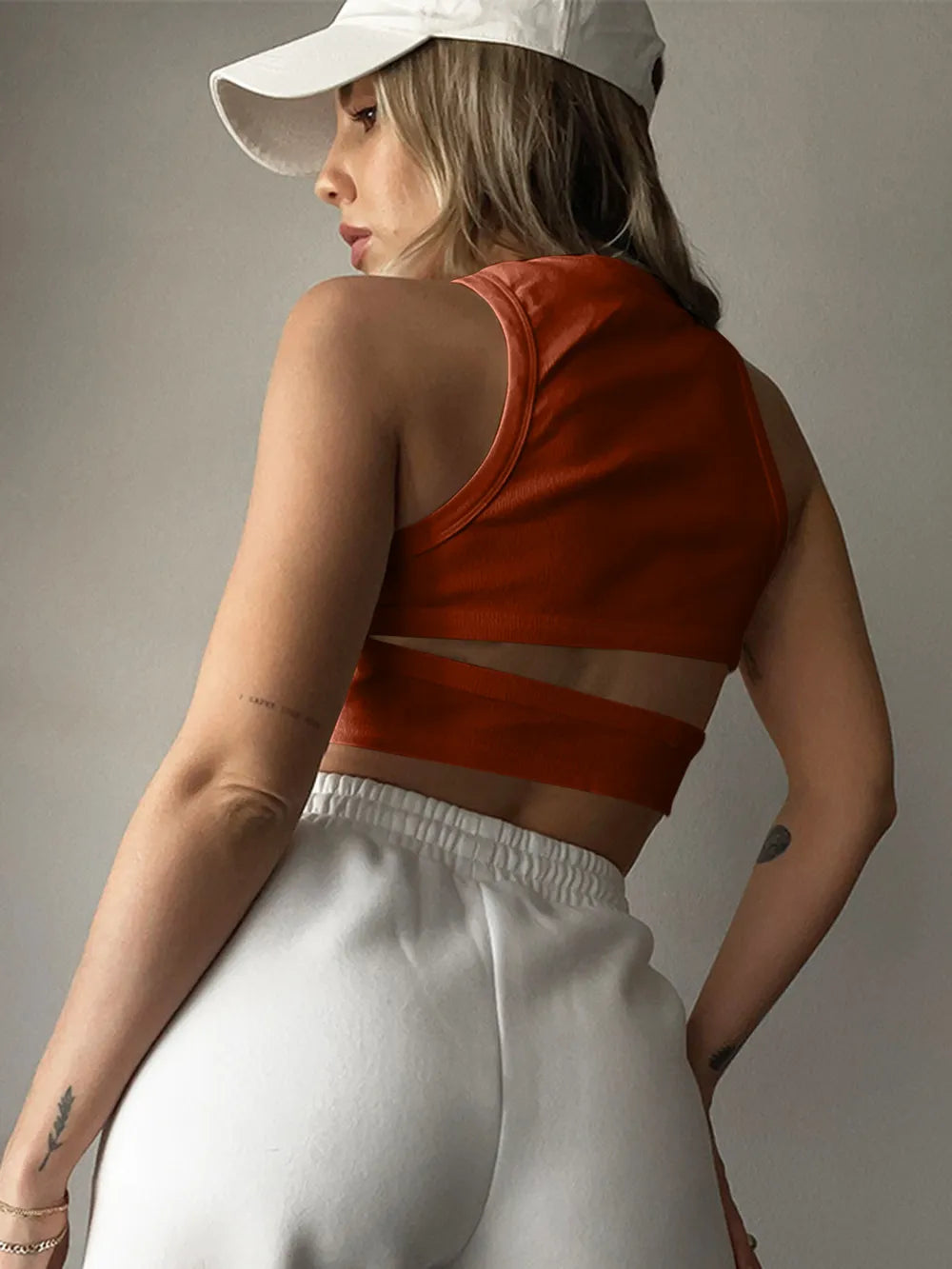 Cutout Round Neck Tank - cas7m