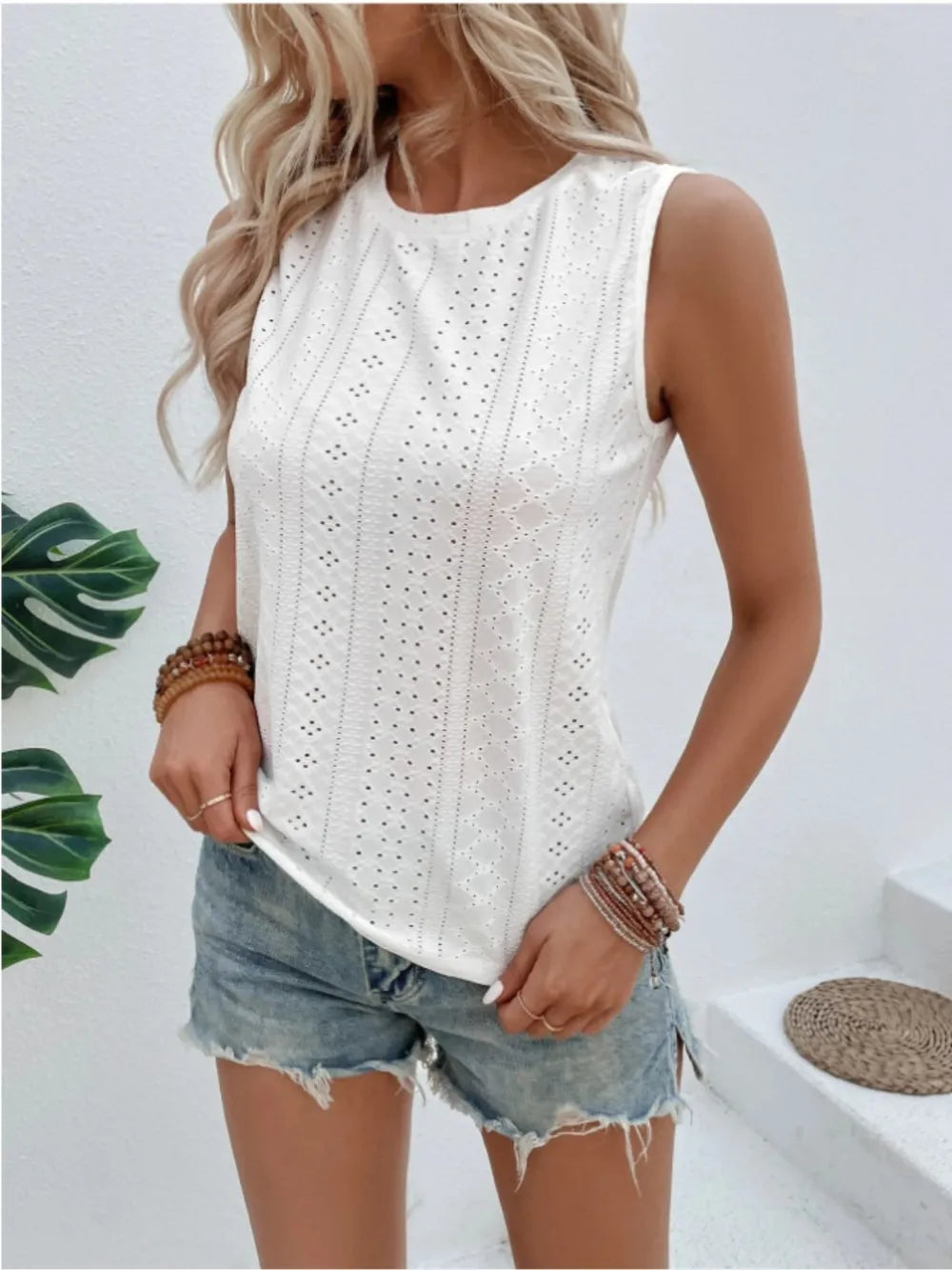 Eyelet Round Neck Tank - cas7m