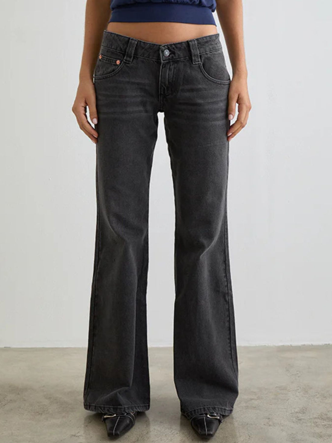Low Rise Flare Leg Jeans - cas7m