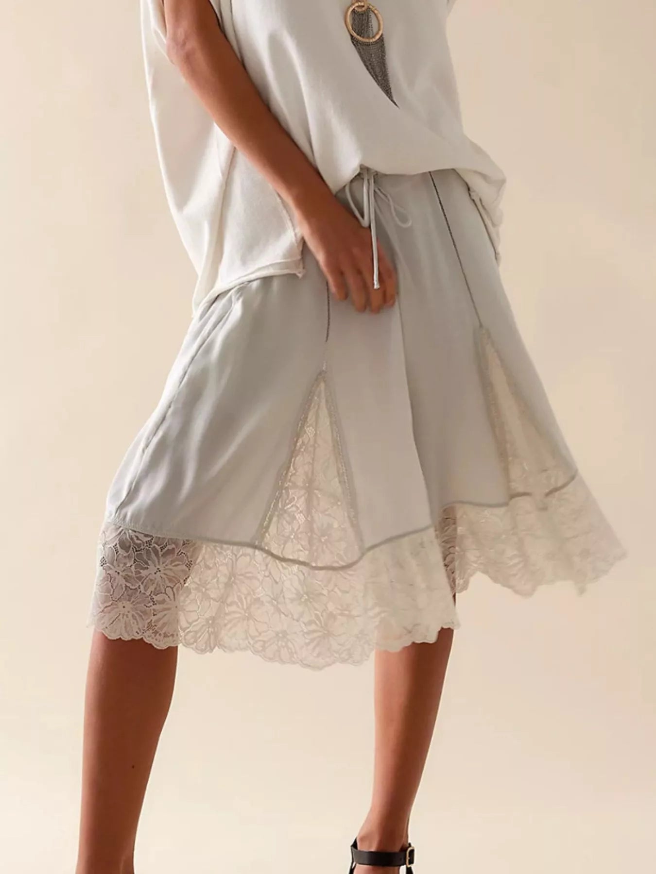 Lace Detail Shorts - cas7m