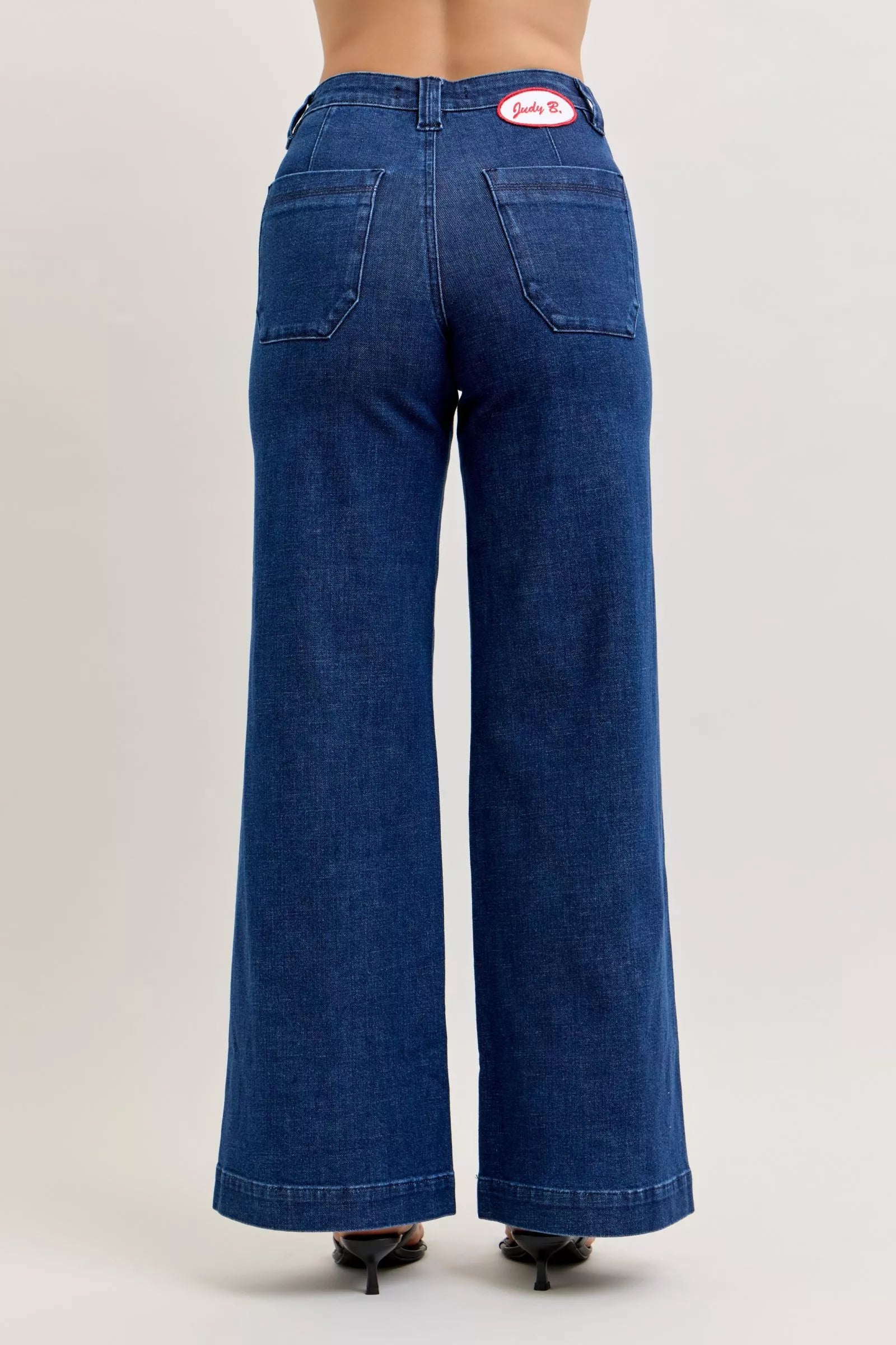 Judy Blue High-Waisted Retro Wide Jeans with Patch Pkts & Twisted Seams - cas7m