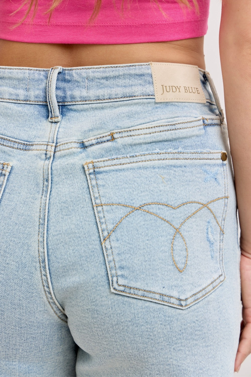 Judy Blue High-Waisted Rigid Magic Dad Short Wwith Cell Phone Back Pockets - cas7m