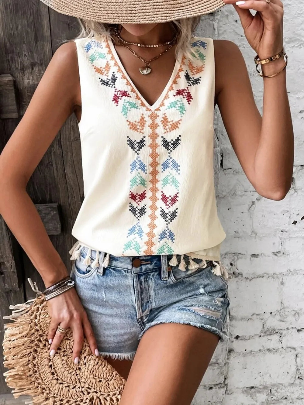 Tassel Printed V-Neck Tank - cas7m