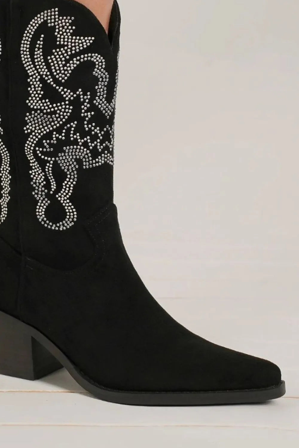 Beast Fashion Rhinestone Detail Point Toe Boots - cas7m