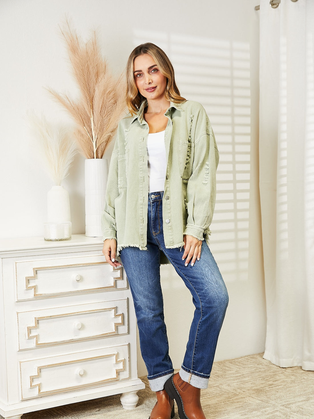Distressed Raw Hem Denim Jacket - cas7m