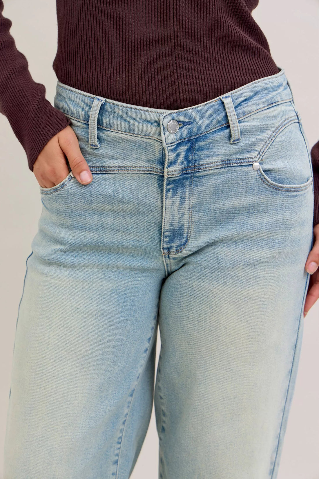 Chic High Waist Straight Leg Jeans - Classic & Versatile - cas7m