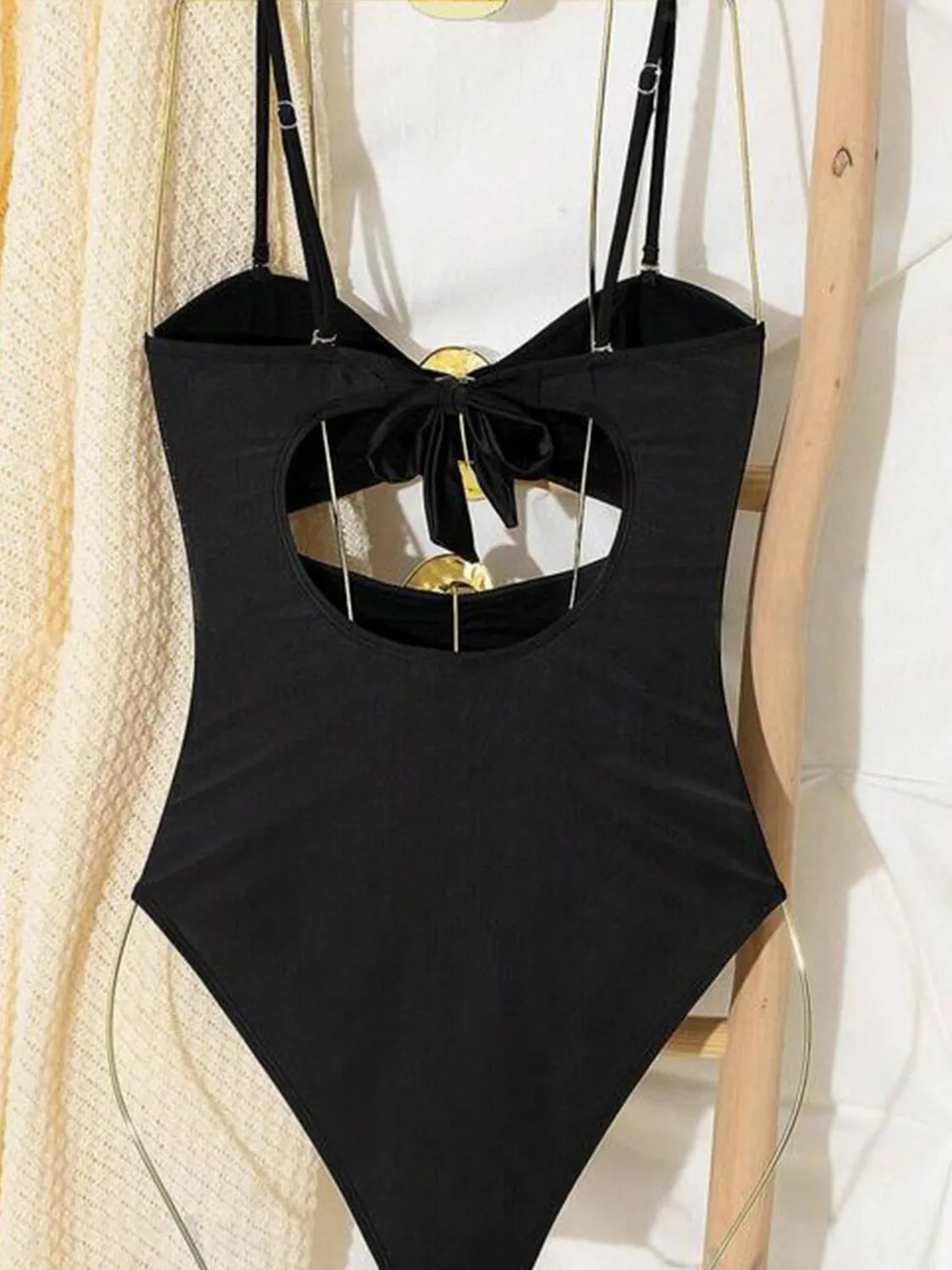 Cutout Sweetheart Neck One-Piece Swimwear - cas7m