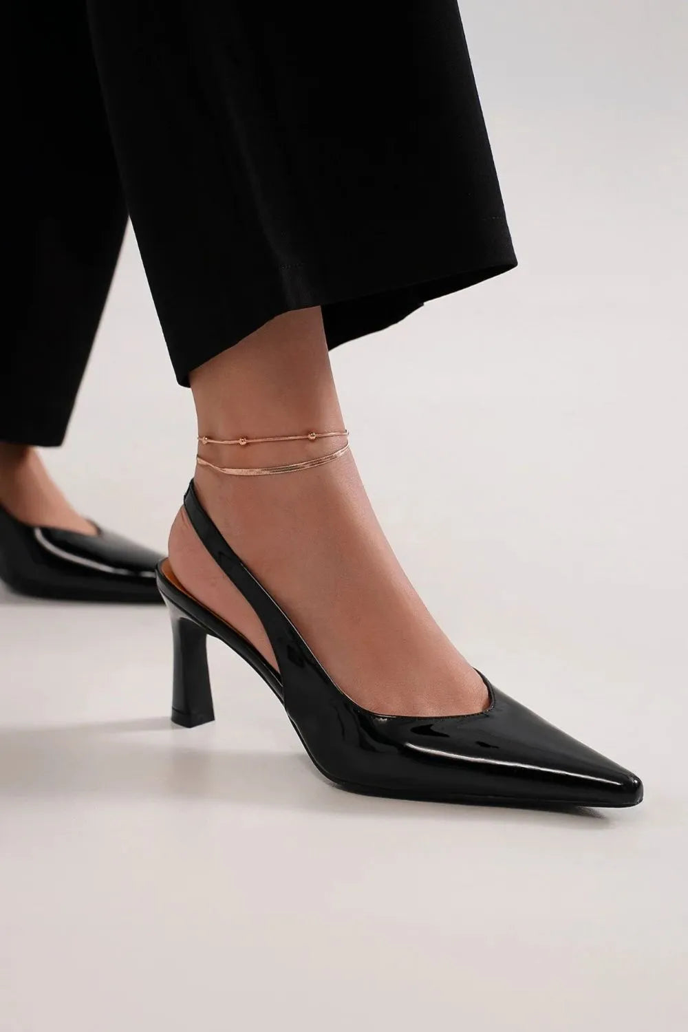 Beast Fashion Faux Leather Point Toe Slingback Pumps - cas7m